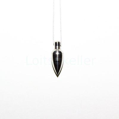 Raud pendel tabeliga (~0,4x1,3cm)