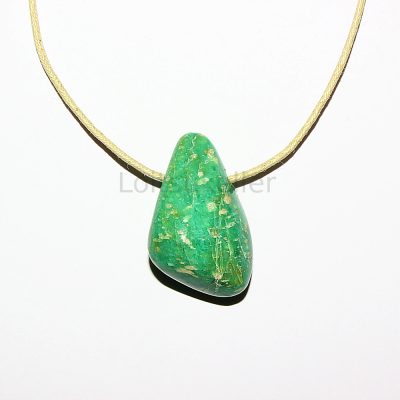 Amasoniit ripats (~2,2*2,8 cm)