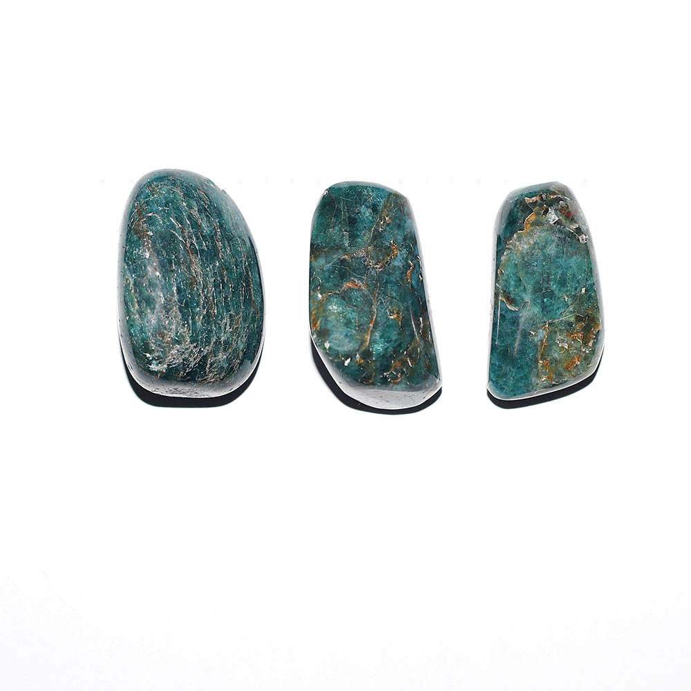 Apatiit lihvitud keskmine (~1,5*2,3 cm)