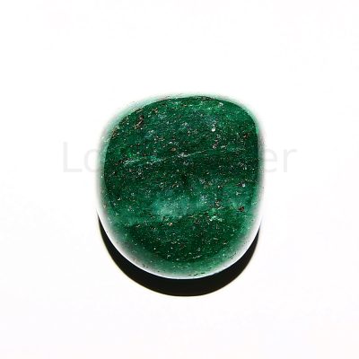 Fuksiit lihvitud (~2x2 cm)