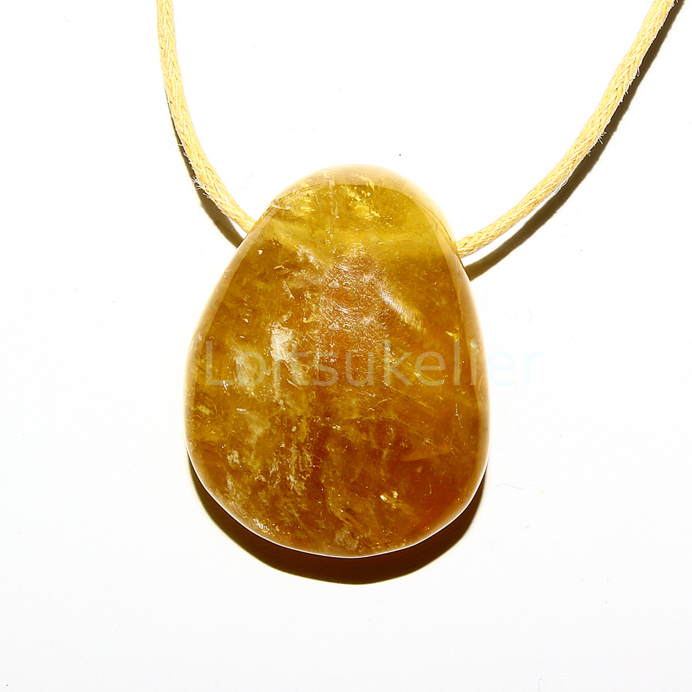 Kaltsiit mesi ripats (~2,2*2,8 cm)