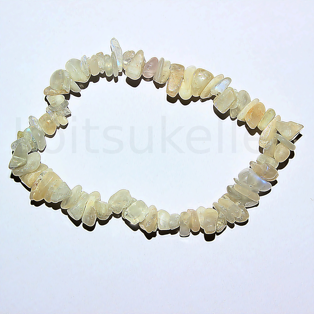 Labradoriit valge kildkäevõru