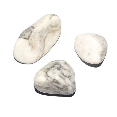 Magnesiit lihvitud suurem (~2,5*3 cm)