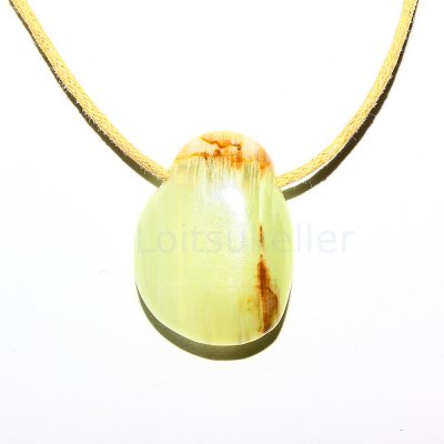 Marmoroonüks ripats (~2*2,6 mm)