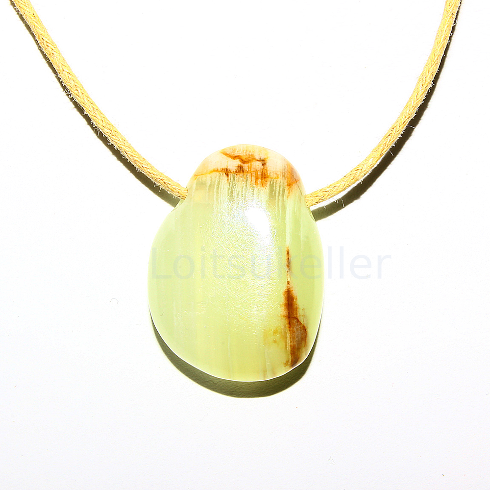 Marmoroonüks ripats (~2*2,6 mm)