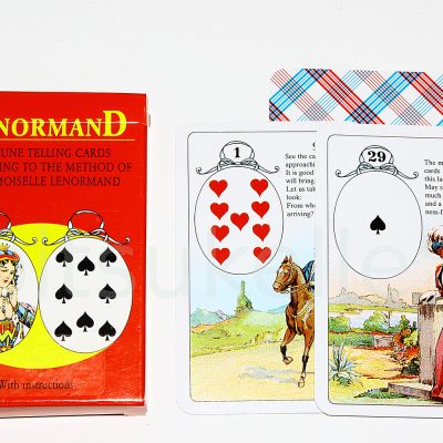 "Mademoiselle Lenormand" klassikaline punane ennustuskaartide pakk