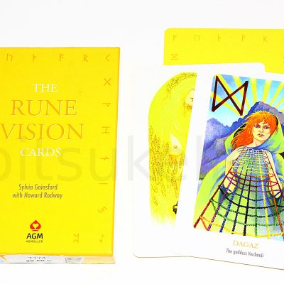 "The Rune Vision Cards" ennustuskaardid