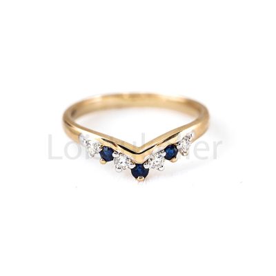 Sõrmus safiiride ning teemantitega