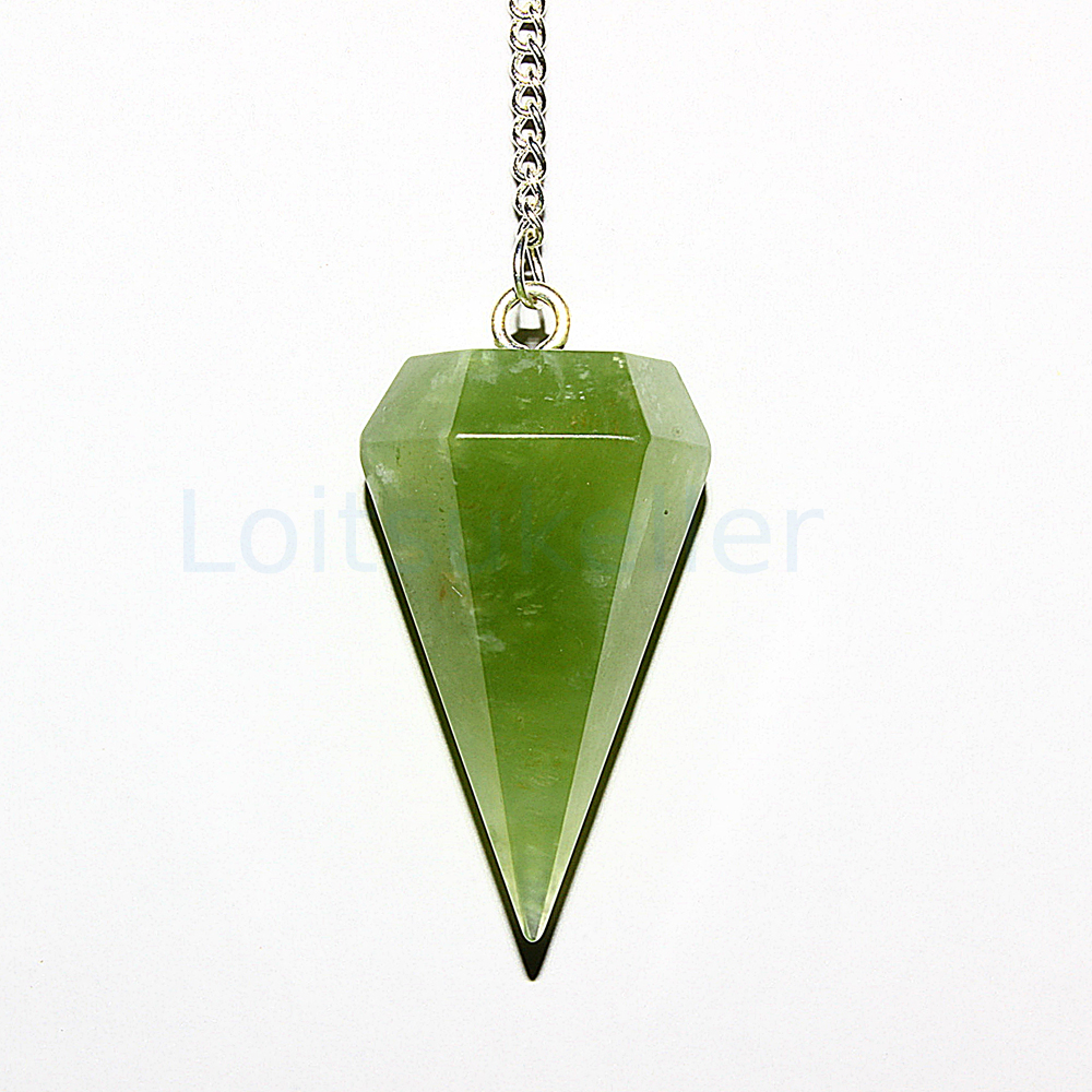 Nefriit pendel (~2,5*3 cm)