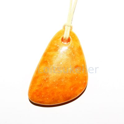 Kaltsiit orhidee ripats (~2,2*2,8 cm)