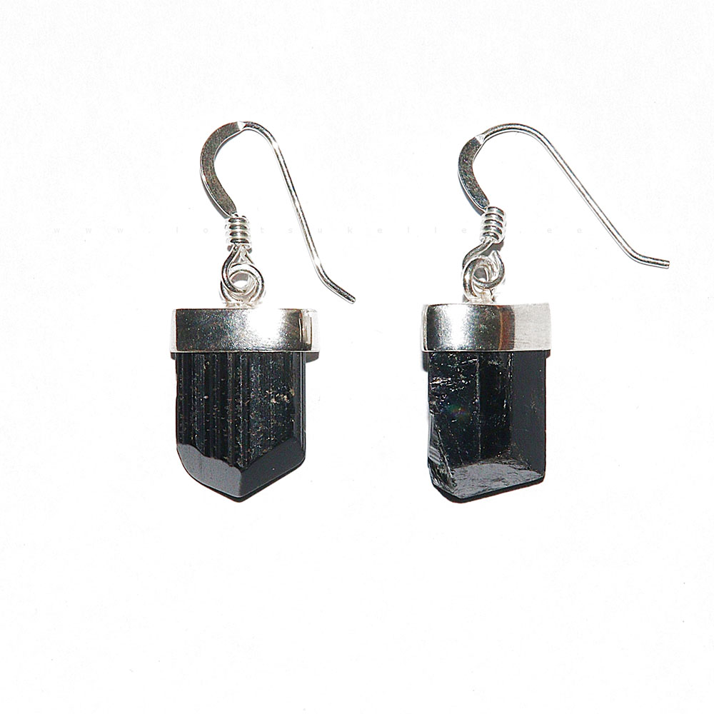 Musta turmaliini hõbekõrvarõngad kristallidest (5,4g; 15x9mm)